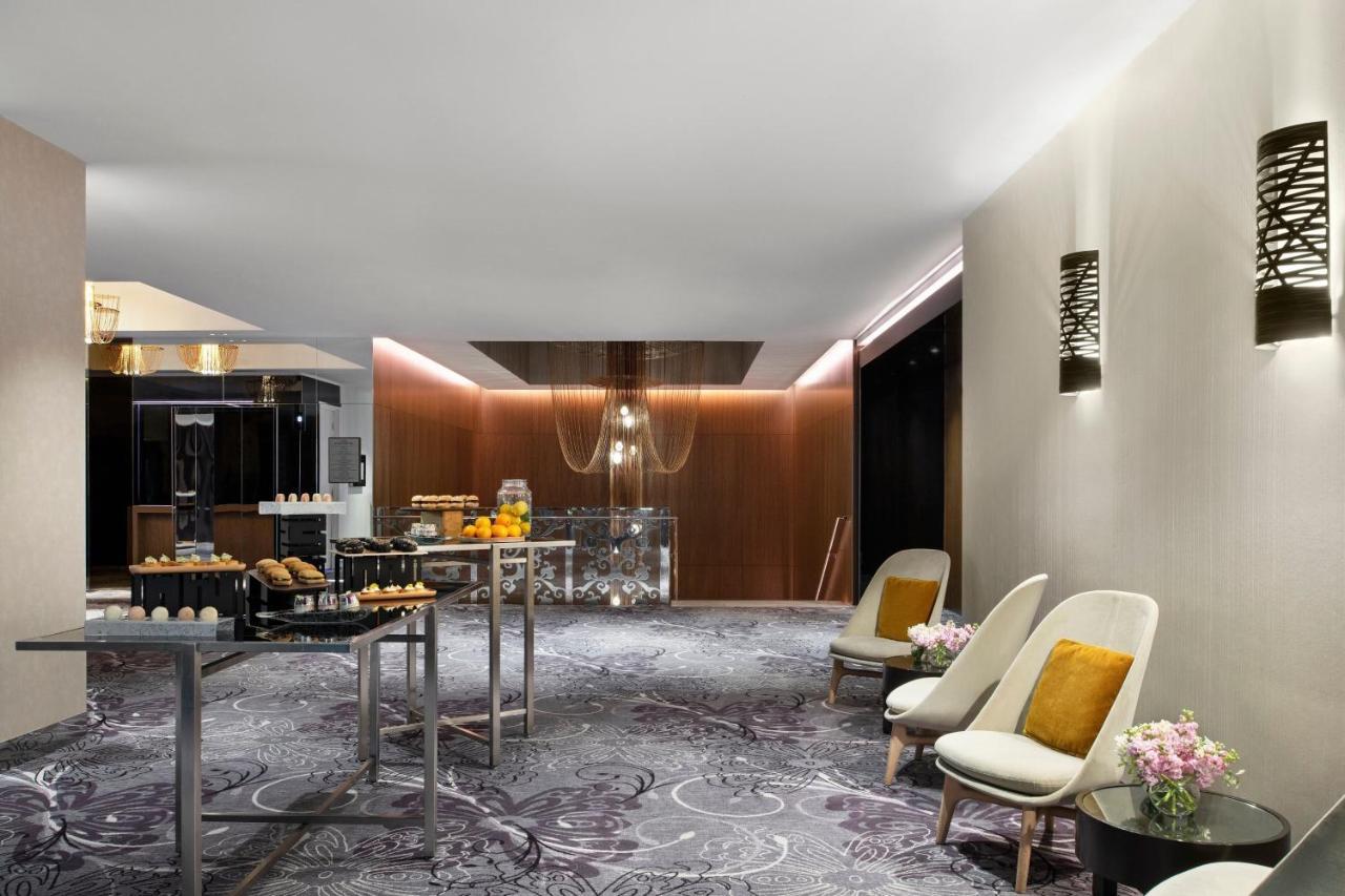 Sheraton Melbourne Hotel Экстерьер фото The Lounge at the Westin Palace, Madrid