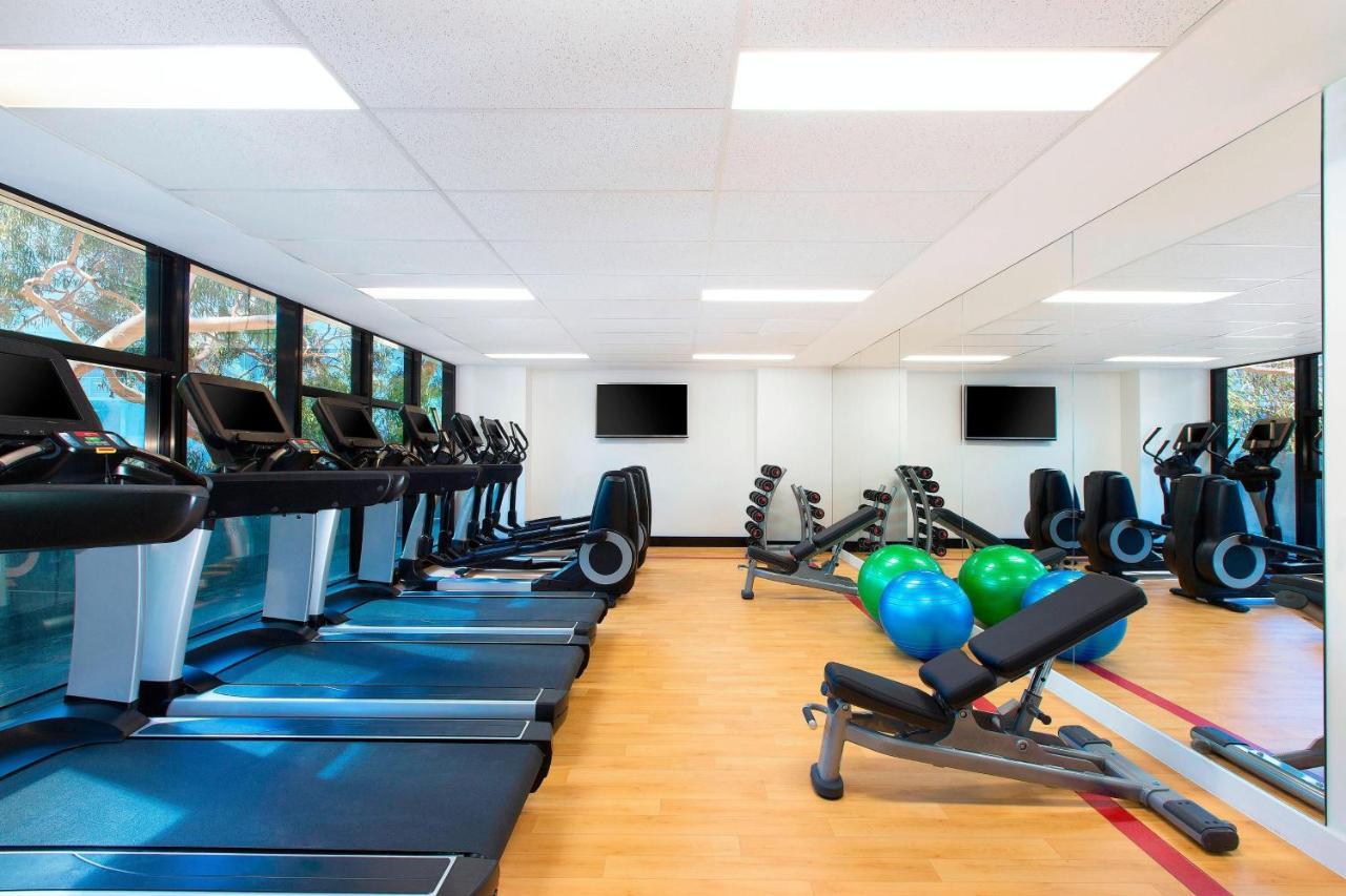 Sheraton Melbourne Hotel Экстерьер фото The Westin Los Angeles Airport Fitness Center